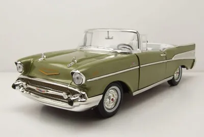 Produktbild von Auto World AW306 Chevrolet Bel Air Convertible 1957 grün metallic 1:18
