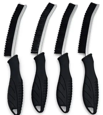 Reinigungsbürsten-Set, 4-teilig, schwarz, ergonomischer Griff, robuste Borsten