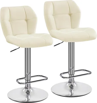 Productafbeelding van Barkeukenset, 2 stuks, met verstelbare hoogte. Barkrukken met Polyurethanbekleding, beige kleur. 360° draaibaar. Keukenstoelen met rugleuning en voetsteun, zithoogte 62,5 cm - 84,5 cm, geschikt voor de keuken