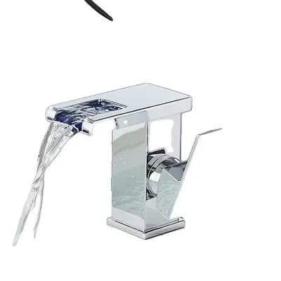 Produktbild von Waschtischarmatur, modernes Design, einfache Installation, Chrom S