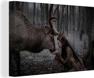 Produktbild von OneMillionCanvasses® - Leinwandbilder - 140x90 cm, Hirsch - Frau - Geweih - Wald, Wandbilder Kunstdruck Wanddekoration