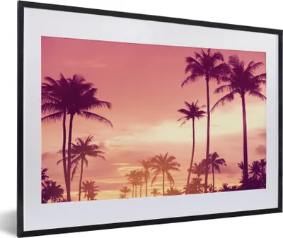 Produktbild von MuchoWow® Gerahmtes Poster Himmel - Palme - Abend - Natur - Tropisch 60x40 cm - Poster mit Schwarzem Bilderrahmen Wandposter Rahmen Foto Bilder - Schlafzimmer - Plakat in Rahmen - Drucken