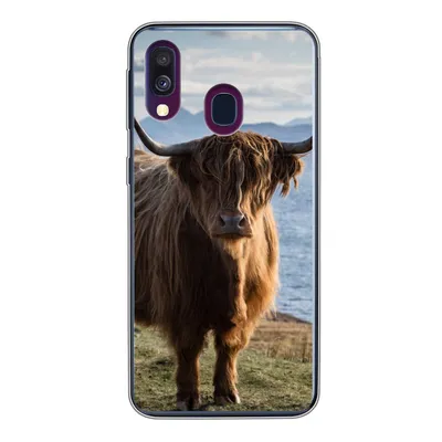 Produktbild von MuchoWow® Handyhülle Schutzhülle Hülle für Samsung Galaxy A40 Schottische Highlander - Bergen - Meer Silikon Softcase Handy Hülle - Handy-Tasche