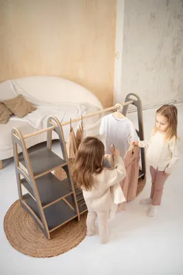 Produktbild von MAXI Garderobe Kleiderschrank Montessori Kleiderbügel + 5 Holzhaken - grau