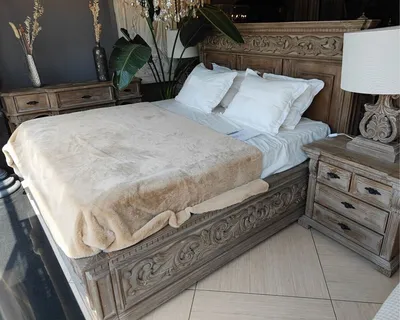 Produktbild von Pompöös by Casa Padrino Luxus Barock Doppelbett Provence Braun / Grau - designed by Harald Glööckler