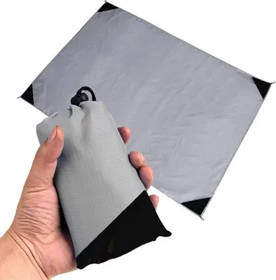 Produktbild von Famanu – Picknickdecke, 140 x 200 cm, ultraleicht und sandabweisend, ideal für Strand, Camping und Reisen