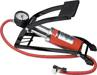Produktbild von Mannesmann Fussluftpumpe 5 bar, Vielseitige Adapter, 60cm Schlauch