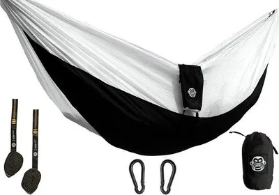Produktbild von Famanu Reisehängematte 275x140 cm - 220 kg Tragfähigkeit - inklusive 2 stabilen Bändern und 2 Karabinerhaken - Outdoor, Trekking, Camping, Garten,