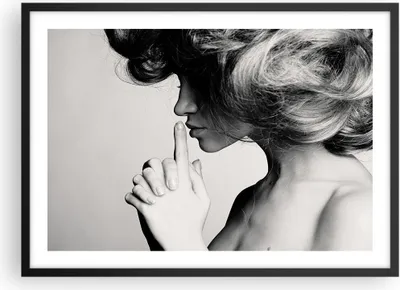 Produktbild von Gerahmtes Poster - Schwarzer Rahmen - Frau Modell - 70x50 cm - Wand Bild - Wanddeko - Wandbilder - Kunstposter - Wandposter - Bilderrahmen - Bilder - Kunstdruck - Wandbild - P2BAA70x50-3546