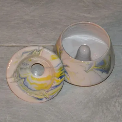 Image de Cendrier Tunisien Karim marbré bleu, jaune et blanc