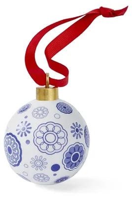 Keramik-Weihnachtskugel 7 cm, blau-weiß, rotes Band