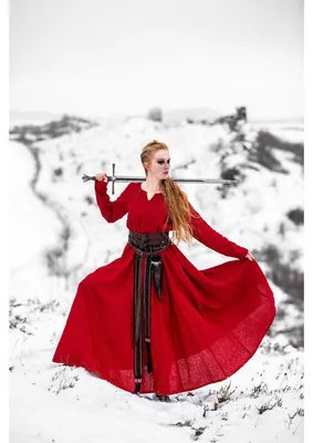 Produktbild von Wikinger Kleid 100% Leinen Rot "Anna" XL