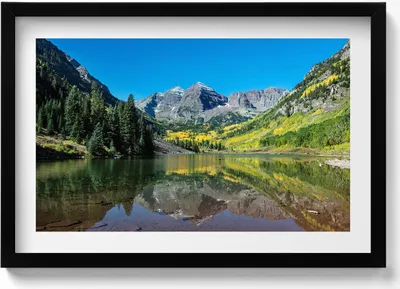 Produktbild von See mit Bergen und Wäldern– Wandbild mit Rahmen – Gerahmtes Bild  – Wanddekoration – 60x40 cm –  Schwarz Rahmen