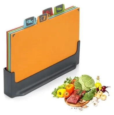 Produktbild von BEWOS 4 Farbcodierte Schneidebrett, Schneidebrett Kunststoff Set, Umkehrbares Schneidbrett Mit Ständer, Schneidebretter für Küchen mit Rutschfesten Füßen, Saftrillen & Spülmaschinenfest Chopping