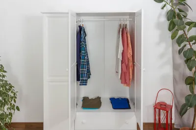 Produktbild von Schrank massiv