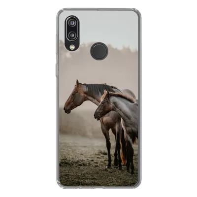 Produktbild von MuchoWow® Handyhülle Schutzhülle Hülle für Huawei P20 Lite (2020) Pferde - Nebel - Wiese Silikon Softcase Handy Hülle - Kartenhalter