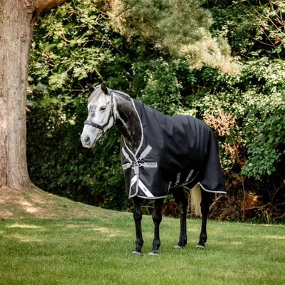 Immagine prodotto di Coperta da paddock Horseware, taglia 155 - Amigo 1200D Turnout Wug, 400g - Nera/Grigio titanio/Argento