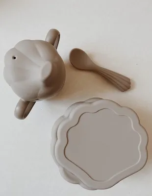 Produktbild von Kindergeschirr 4-teilig, Silikon, Erdbeereis, für Kinder