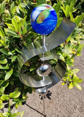Produktbild von Glaszauber  Jupiter blau Edelstahl matt gebürstet Glasugel in blau 100 cm Beetstecker Gartenstecker Rosenkugel