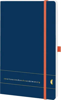 Produktbild von Chronoplan 50486 Buchkalender Kalendarium 2026 (Terminplaner A5 (135x210mm) mit Softcover, Wochenplaner, 1 Woche auf 2 Seiten, mit Stiftschlaufe, Einmerkband, Gummiverschluss) Elementary, Dunkelblau