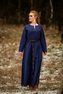 Produktbild von Wikinger Unterkleid Blau "Helga" L