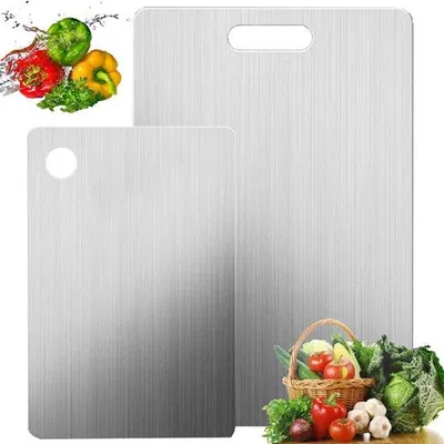 Productafbeelding van Ibenzoa® Roestvrijstalen snijplank 304 met titanium coating – robuust, krasbestendig en vaatwasmachinebestendig, ideaal voor keuken en barbecue