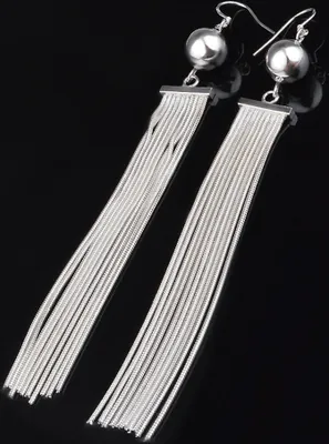 Produktbild von Modische Damen-Ohrringe mit langen Quasten und baumelnden Haken, Statement-Schmuck