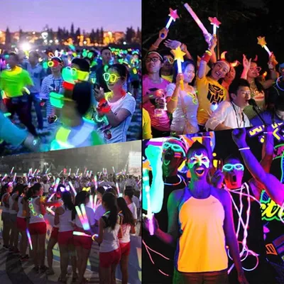 Produktbild von Leuchtende Trinkhalme - fluoreszierende Stäbe für Nachtclubs - 50 Stück.