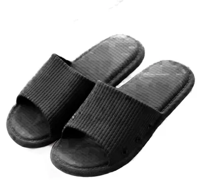 Immagine prodotto di Ciabatte da casa, unisex, antiscivolo, sandali da doccia, estivi, per uso interno, morbide, silenziose, nere, taglia 40–41 (adatte per il 39–40)