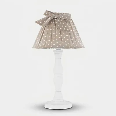 Image de Lampe de table SWEET en bois blanc avec abat-jour en tissu