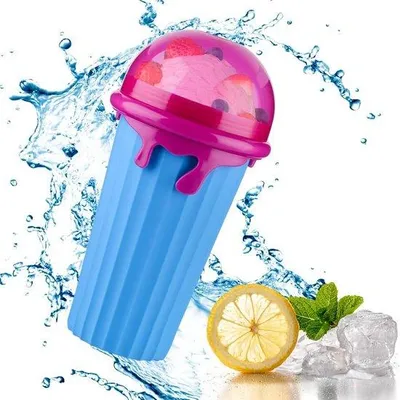 Produktbild von Famanu Slushy Becher - Selbstgemachte Smoothies leicht gemacht