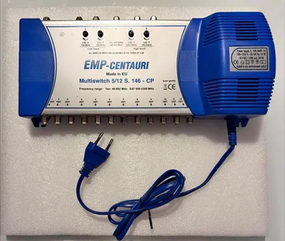 Obrázek produktu pro Multiswitch EMP MS5/12PIU-5 multipřepínač , PROFI CLASMultipřepínač pro 1 družici + TV - 12 účastníků- Vstupní atenuátory na všech vstupech- Možnost použití Quad LNB- Volba aktivního/pasivního zpracování pozemního pásma- Napětí 12V pro pozemní předzesilovač- Rozšířený rozsah provozních teplotRozměry délka x šířka x výška v cm:34,7 x 15,2 x 8,7