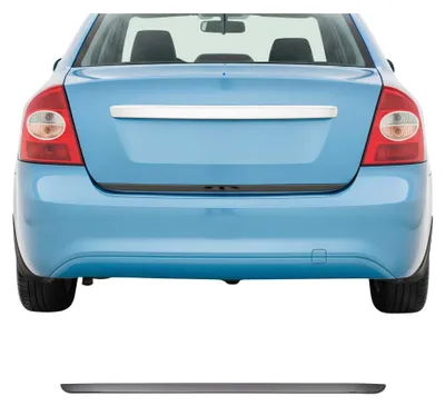 Image de Garniture de Hayon Coffre pour Ford Focus III Berline 2010-2015 acier inox foncé, Image générée par une IA