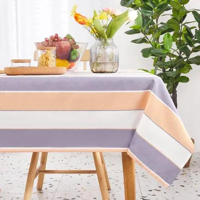 Produktbild von Azomor® Stilvolles und pflegeleichtes Tischdecken in Lila und Orange für jeden Anlass