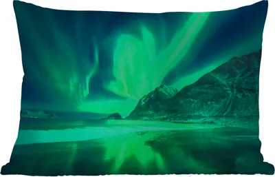 Produktbild von MuchoWow® Outdoor Kissen - Nordlichter - Wasser - Winter - Norwegen - 50x30 cm - Wetterfest - Lounge Kissen - Sofa kissen - Wohnzimmer Dekoration