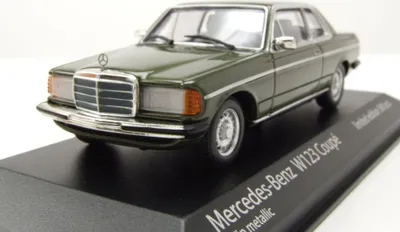Produktbild von Maxichamps 943032224 Mercedes 230 CE Coupe W123 1982 dunkelgrün metallic 1:43