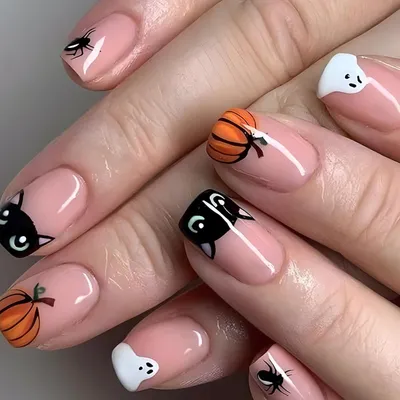 Image de set de 24 ongles d'Halloween citrouille fantôme en nude rose French design