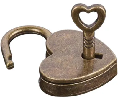 Immagine prodotto di Lucchetto a forma di cuore, in ottone anticato, stile vintage, ideale per valigie, diari, scatole e decorazioni