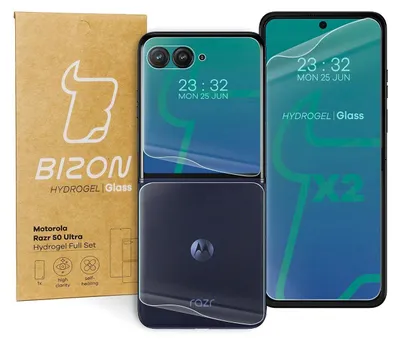 A product shot showing a foldable phone with screen protectors and its packaging.