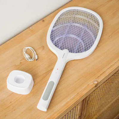 Produktbild von 2-in-1 wiederaufladbares Racket zum Insektenvernichten mit UV-Licht Elecfly InnovaGoods