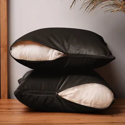 Produktbild von MG Design 2er Set Kissenbezüge 30 x 30 cm in Braun - mit Reißverschluss, samtig-weich, fein & dicht, pflegeleicht