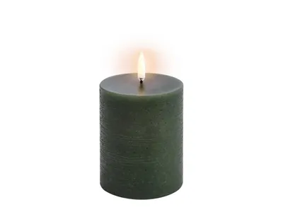 Produktbild von UYUNI LIGHTING Pillar LED-Kerze Rustic olive green 15,2cm