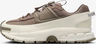 Produktbild von Nike Zoom Vomero Roam Winter "Light Bone Mink Brown" Braun, Größe: 35,5