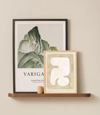 Produktbild von Wandregal „Toke“ | Fotoregal aus Echtholzfurnier | Schwebendes Holzregal als Fotoregal, Wanddekoration und Stauraum für Bad, Wohnzimmer, Küche und Schlafzimmer | Walnuss