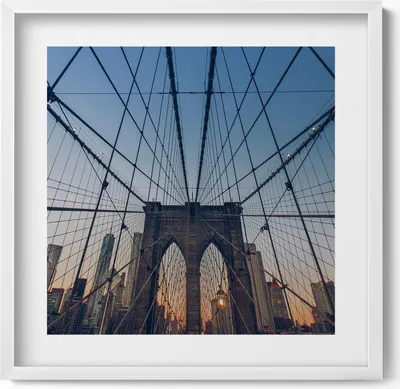 Produktbild von Architektur Die Brooklyn-Brücke in London– Wandbild mit Rahmen – Gerahmtes Bild  – Wanddekoration – 50x50 cm –  Weiß Rahmen
