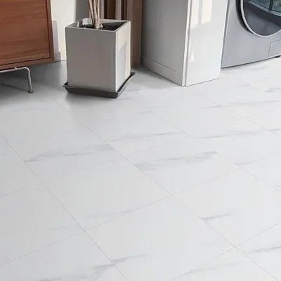 Image de Carreaux de sol autocollants | Vinyle imperméable et antidérapant à effet marbre blanc pour la salle de bains, la cuisine et le salon | 30 x 30 cm, 1,8 m²