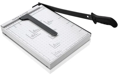 Produktbild von Omgoods – Papiercutter im A4-Format – Schneidemaschine für Schule und Büro, 325 x 255 mm