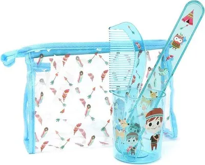 Produktbild von 4-teiliges Reise-Set für Kinder - hygienische Tasche mit Accessoires, 4-teiliges Set, blau, inkl. Zahnputzbecher, Zahnputzbeutel, Bürste und Ritsfach mit Indianer-Motiv