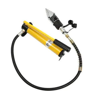 Imagen del producto de Expansor hidráulico para bridas, con una capacidad máxima de 8 toneladas, un recorrido de expansión de 30 mm, de color amarillo