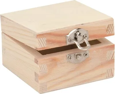 Produktbild von Glorex Holzbox quadratisch 7 x 7 x 4 cm
